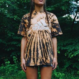 SOLD ON Ⓜ️ Adidas T-shirt